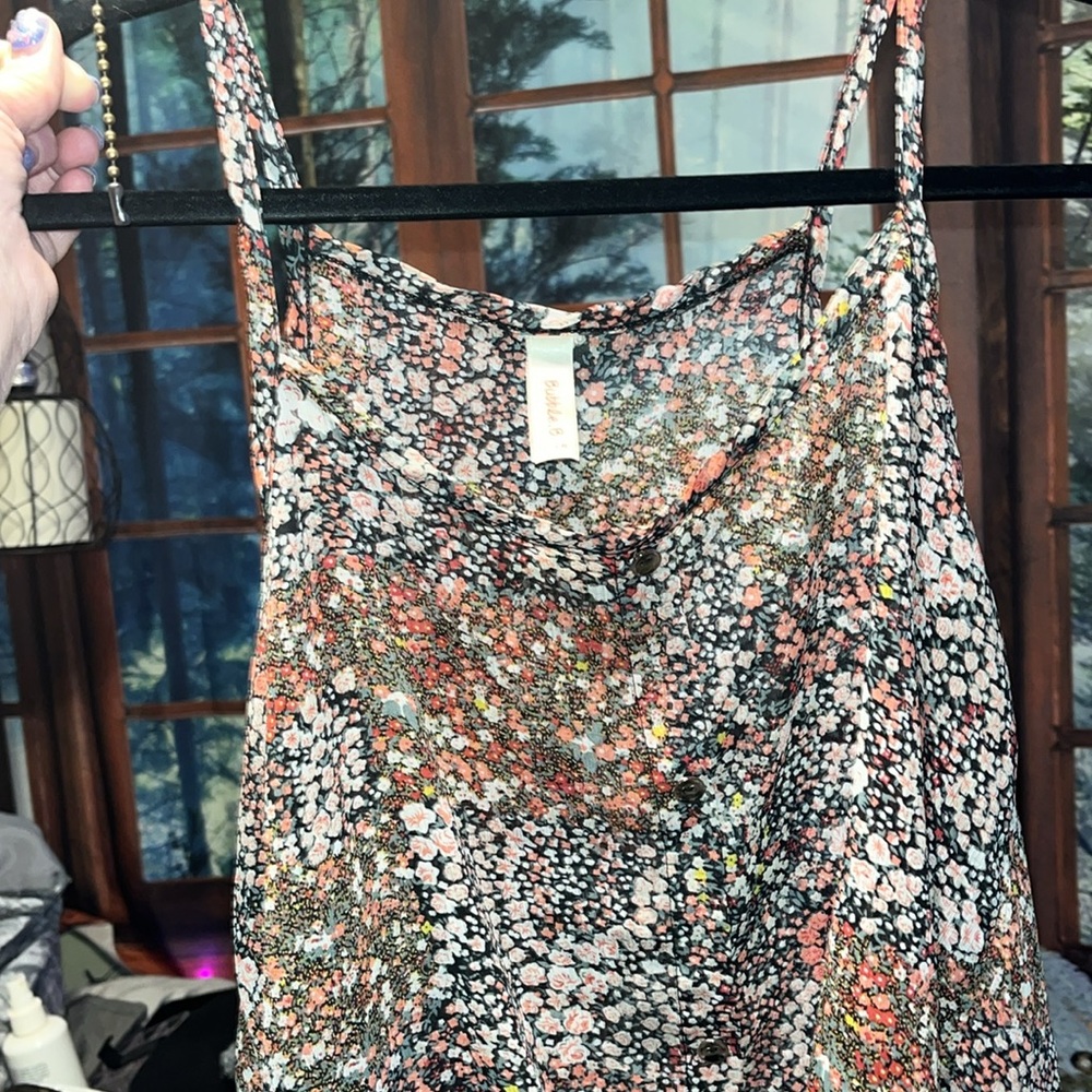 #896-(L) Bubble B brand spaghetti strap floral Tank Top, with front tie